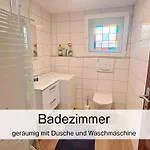 アパート Bernsdorfer Strasse - Zentrumsnah, Teilweise Mit Balkon Oder Terrasse, Grosse Parkanlage - Ideal Fuer Familien, Paare Und Geschaeftsleute