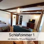 Bernsdorfer Strasse - Zentrumsnah, Teilweise Mit Balkon Oder Terrasse, Grosse Parkanlage - Ideal Fuer Familien, Paare Und Geschaeftsleute アパート *
