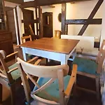 Bernsdorfer Strasse - Zentrumsnah, Teilweise Mit Balkon Oder Terrasse, Grosse Parkanlage - Ideal Fuer Familien, Paare Und Geschaeftsleute アパート ケムニッツ