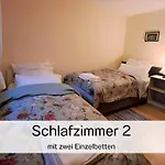 Bernsdorfer Strasse - Zentrumsnah, Teilweise Mit Balkon Oder Terrasse, Grosse Parkanlage - Ideal Fuer Familien, Paare Und Geschaeftsleute アパート ケムニッツ