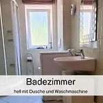 Bernsdorfer Strasse - Zentrumsnah, Teilweise Mit Balkon Oder Terrasse, Grosse Parkanlage - Ideal Fuer Familien, Paare Und Geschaeftsleute * ケムニッツ