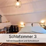Bernsdorfer Strasse - Zentrumsnah, Teilweise Mit Balkon Oder Terrasse, Grosse Parkanlage - Ideal Fuer Familien, Paare Und Geschaeftsleute アパート ケムニッツ