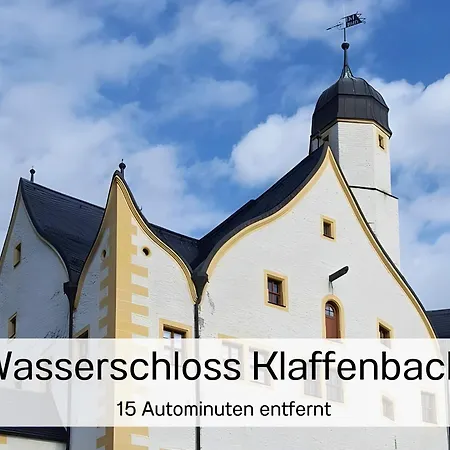 Bernsdorfer Strasse - Zentrumsnah, Teilweise Mit Balkon Oder Terrasse, Grosse Parkanlage - Ideal Fuer Familien, Paare Und Geschaeftsleute