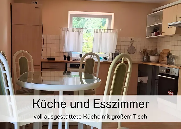 Bernsdorfer Strasse - Zentrumsnah, Teilweise Mit Balkon Oder Terrasse, Grosse Parkanlage - Ideal Fuer Familien, Paare Und Geschaeftsleute Apartment